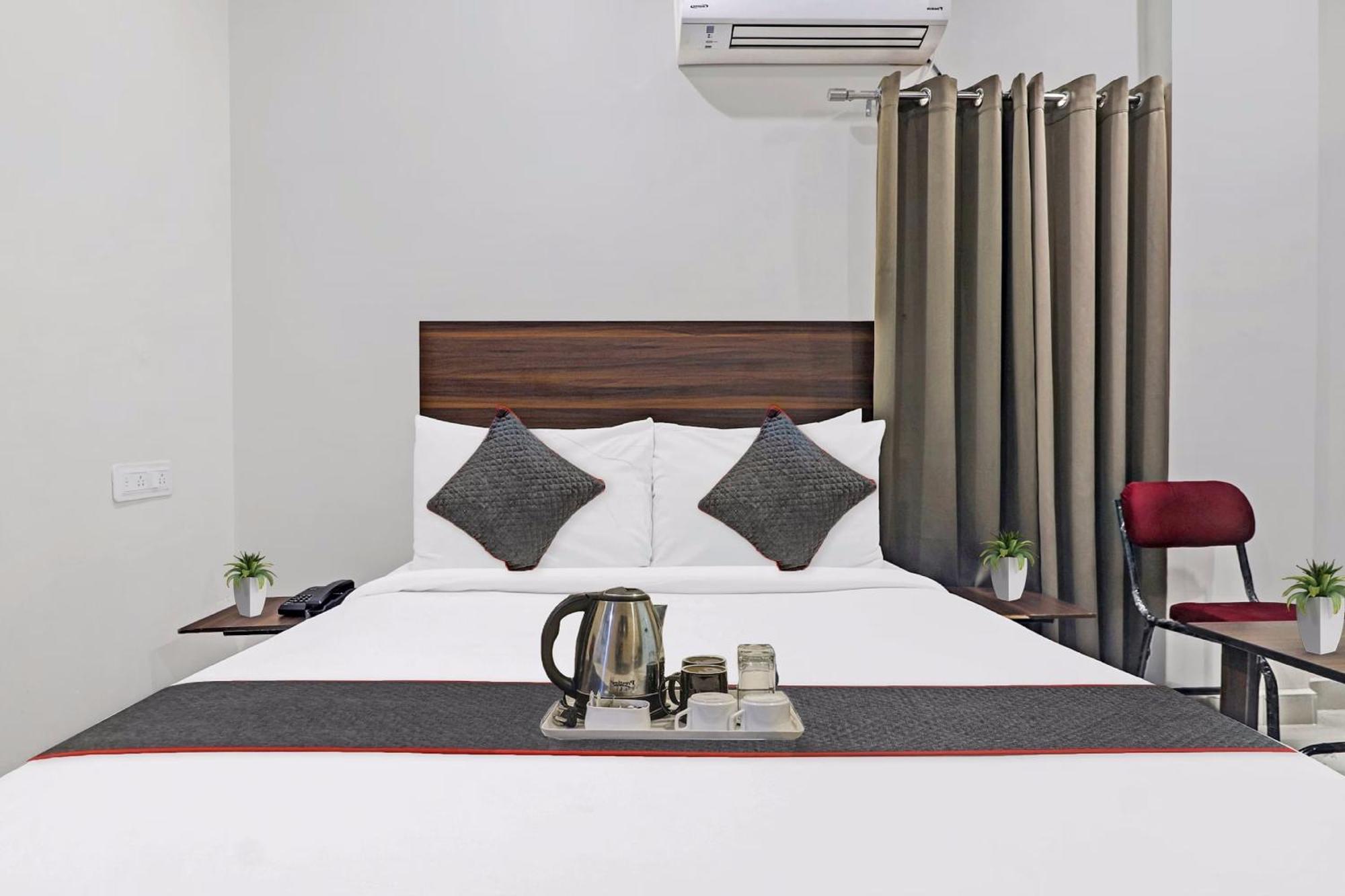 Collection O White House Near Kims Kondapur Hotel Kondapur  ภายนอก รูปภาพ
